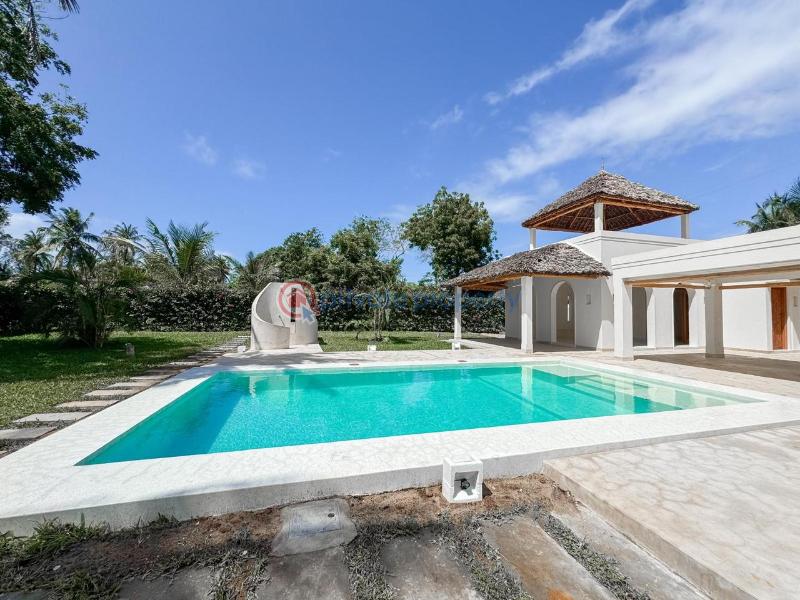 3 bedroom House For Sale Ocean Front Watamu Kilifi - 0