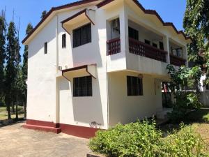 3 bedroom Townhouse For Rent Water Shanzu Mombasa