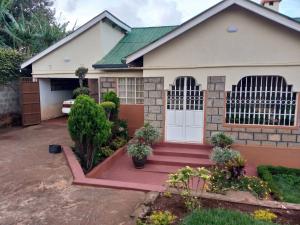 3 bedroom House For Sale A Few Meters From The Tarmac Road Kinoo. Kiambu
