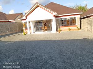 4 bedroom Detached Bungalow For Sale Kajiado Acacia Area Kitengela 
