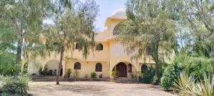 4 bedroom House For Sale Ocean Front Watamu Kilifi