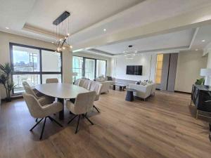 5 bedroom Apartment For Sale Mandera Road Kileleshwa Nairobi
