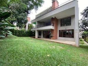 5 bedroom Townhouse For Sale Lavington Nairobi