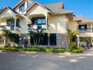 5 bedroom Townhouse For Rent Lavington Nairobi