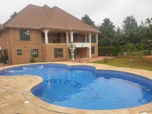 6 bedroom House For Sale Karen Nairobi