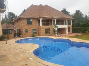 6 bedroom House For Sale Karen Nairobi