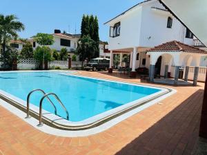 7 bedroom House For Sale Nyali Mombasa 