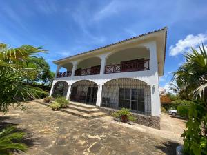 3 bedroom House For Sale Kuruwitu Beach Shimo La Tewa Kilifi