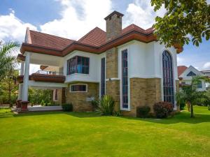 5 bedroom House For Sale Karen Nairobi