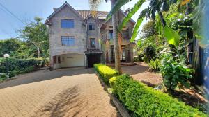 5 bedroom House For Sale Lavington Nairobi