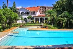 5 bedroom House Short let Near Citymall Nyali Mombasa