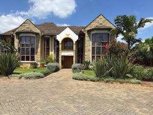 5 bedroom Townhouse For Sale Runda Muthaiga Nairobi