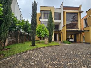 5 bedroom House For Sale Lavington Nairobi