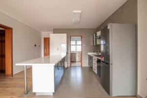 2 bedroom Apartment For Rent Near Kileleshwa Police Station. Nairobi