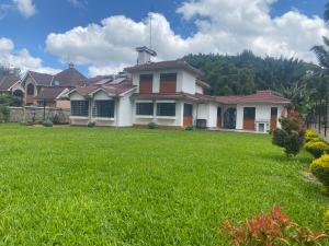 4 bedroom Townhouse For Rent Convent Drive Near Lavington Green Shopping Mall. Nairobi