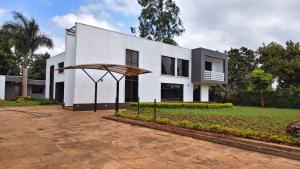 6 bedroom House For Rent Runda Westlands Nairobi