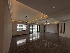 4 bedroom Apartment For Sale Near Kileleshwa Police Station. Nairobi
