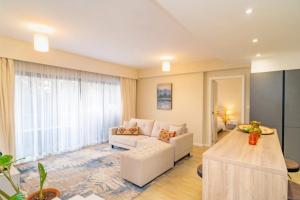2 bedroom Apartment For Rent Riverside Drive westlands. Nairobi