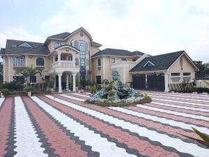 6 bedroom Townhouse For Rent Runda Westlands Nairobi