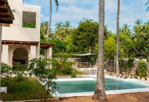 4 bedroom Apartment For Sale Ocean Front Watamu Kilifi
