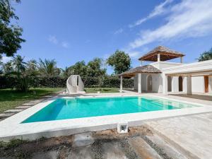 3 bedroom House For Sale Jacaranda Beach. Watamu Kilifi